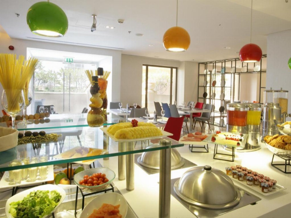 Ramada Hotel and Suites by Wyndham Dubai JBR